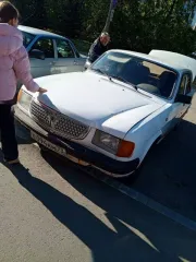 ГАЗ 3110 Волга 1999 года, 90 л.с., пробег 150000 км. Автомобиль в состоянии не на ходу, причины неизвестны.