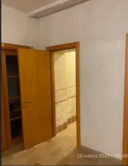 3-комн. квартира 108.4 кв.м Ханты-Мансийск общей площадью 108,4 кв.м, в том числе жилая 67,5 кв.м, расположена на 3 этаже 6 этажного жилого дома, кадастровый номер 86:12:29:0:28:39, инф. № 10575, адрес объекта: Тюменская область, Ханты-Мансийский автономный округ-Югра, г. Ханты-Мансийск, ул. Карла…