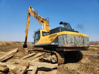 Экскаватор гусеничный Hyundai R300LC-9SH, заводской номер HHKHZ808LE0000183, 2014 год выпуска, госномер 58 УЕ 9248 (63 СВ 9366). Экскаватор гусеничный Hyundai R300LC-9S, заводской номер HHKHZ810LE0001178, 2014 год выпуска, госномер 58 УЕ 9241 (63 СВ 9362). Трактор ДТ-75 ДЕРС2 с буровой установкой…