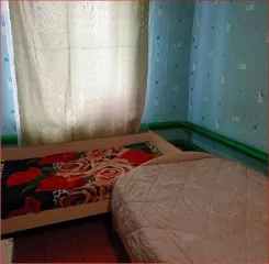 1/6 доля жилого дома 46,4 м² и земельного участка 2302 м². Жилой дом, кадастровый номер: 73:04:011601:205. Земельный участок, кадастровый номер: 73:04:011603:2, категория земель: земли населенных пунктов, вид разрешенного использования: для ведения личного подсобного хозяйства.