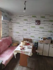 Дом 95,2 кв.м. и земельный участок 949 кв.м. в Калмыкии еще Земельный участок, площадь 949 кв.м., адрес  местонахождение : Россия, Республика Калмыкия, Яшкульский район, п. Элвг, ул. Советская, дом 10, кадастровый  условный  номер: 08:13:150101:111. Находится в совместной собственности и Здание…