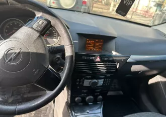 Автомобиль легковой, марка: Opel, модель: Astra, VIN: XUF0AHL698B000068, год изготовления: 2008