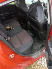 Mazda 3 2005 года, 105 л.с., пробег 570 047 км. Автомобиль после ДТП, оценивается как удовлетворительное, в исправном состоянии на ходу. Пороги и днище кузова не имеют глубокой коррозии. Двигатель работает без нареканий. Лобовое стекло менялось. Коробка передач механическая. Требуется замена…