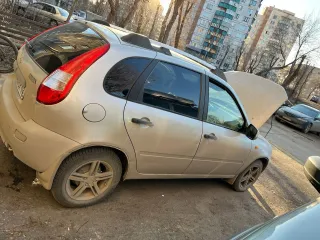 ЛАДА Калина 2012, VIN: ХТА111960С0213643, госномер Н407ОХ102, год выпуска 2012, цвет серебристый, кузов хэтчбек. Ознакомление с автомобилем в Магнитогорске, проспект Ленина, дом 142/1 по предварительной записи по телефону 89128087000