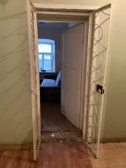 Административное помещение № 1004, общей площадью 21,2 кв.м. с кадастровым номером 43:35:310130:270, расположенное по адресу: Кировская область, р-н Уржумский, г. Уржум, ул. Советская, д. 46, пом. 1004 (входит в состав объекта культурного наследия федерального значения «Дом жилой», регистрационный…