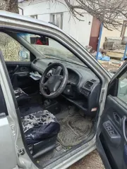 Suzuki Swift 2002 года выпуска, номер кузова НТ518723274, госномер Н604КВ125. Возможны ограничения на регистрационные действия. Техническое состояние: повреждения кузова и боковых зеркал, дверь багажника не открывается, требуется ремонт боковой рейки, не все лампочки (индикаторы) в рабочем…