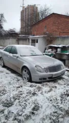Mercedes-Benz E-200 Kompressor 2003 года, VIN WDB2110421A238489, белый, бензиновый двигатель 1.8 л (163 л.с.), номер T9I9EK09, не на ходу.