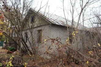 Нежилое здание 47,9 м² и участок 617 м², Воронеж, ЖИ Здание, назначение: нежилое, площадь 47,9 кв. м, количество этажей: 1, в том числе подземных 0, кадастровый номер: 36:34:0116007:193; Земельный участок, площадь 617,0 кв. м, категория земель: земли населенных пунктов, виды разрешенного…