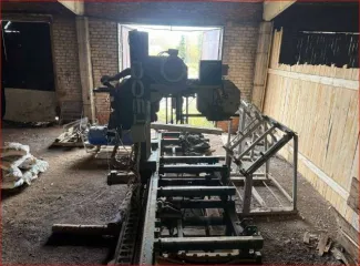 Пилорама Wood-Mizer LT300S 2007 года выпуска. Модель: 112007 106 BI.02. Производитель: Wood-Mizer. Страна изготовления: Польша.