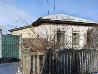 19/41 доли в жилом доме 85.9 кв.м и земельный участок 662 +/- 9 кв.м, Чита Вид объекта недвижимости: Здание Кадастровый номер: 75:32:010640:62 Назначение объекта недвижимости: Жилой дом Виды разрешенного использования объекта недвижимости: жилое Адрес: Забайкальский край, г. Чита, ул…
