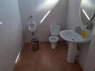 Административное здание, кадастровый номер 07:09:0102036:48, площадь 994,6 кв.м., этажей 4., Адрес: Кабардино-Балкарская республика, г.Нальчик, ул.Щорса, д.6, Имеются запрещения регистрации, а также 
Право аренды земельного участка 07:09:0102036:25 Площадь уточненная 387 кв.м. По адресу…