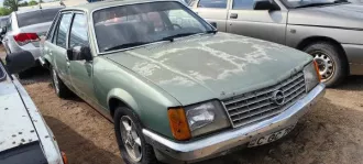 Dacia Sandero, Honda Elysion, Nissan Fuga, Opel Senator, Mercedes-Benz C 200. Год выпуска: 2008, 2007, 1981, 2000. VIN: UU1BSDAEH40790343, RR1-1207174, PNY50-350878, 2911140635, WDB2030451F016154. Гос. номера: DJE07Y8, В796РК, АВН.