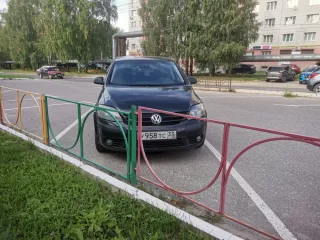 автомобиль Volkswagen Golf Plusлегковой автомобиль, марка: Volkswagen, модель: Golf Plus, год изготовления: 2006, цвет: черный, VIN: WVWZZZ1KZ7W516157, страна вывоза: ФИНЛЯНДИЯ, пробег 207 000 км, имеются малозначительные повреждения кузова, частично не работают световые приборы, неисправна панель…