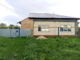 Дом 50,6 кв.м. и земельный участок 1812+/-14.9 кв.м. в Саратовской области, муниципальный район Марксовский, сельское поселение Приволжское, село Бобровка, улица Центральная, земельный участок 7/1, кадастровый (условный) номер: 64:20:012801:17, с распложенным на нем жилым зданием, кадастровый номер…