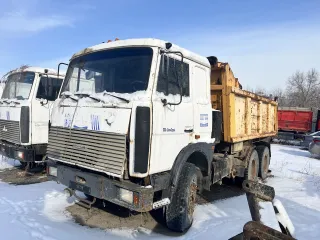 Грузовой самосвал МАЗ 551605 230 024, идентификационный номер  VIN  Y3M55160550005646 Грузовой самосвал МАЗ 551605 230 024, идентификационный номер  VIN  Y3M55160550005646, Цвет белый, год выпуска 2005. рег. номер Р569ХТ 34. Тех. описание: Отсутствует АКБ. Имеются повреждения лакокрасочного…