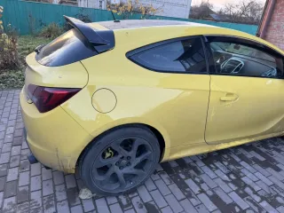 Opel ASTRA GTC P-J/SW 2013 Легковой автомобиль, марка Opel АСТРА GTC P- J/SW, VIN XWFPF2DC1D0013816, 2013 г.в.Находится в залоге у ПАО Сбербанк. На имущество наложены ограничения в виде запрета на регистрационные действия. Недостатки: • требуется ТО. • Не работает кондиционер (возможно заправить…