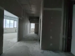 3-комн. квартира 94,8 кв.м Новосибирск: Жилое помещение, 3-х комн. квартира №126, площадью 94,8 кв.м, кад.№54:35:032950:187, адрес: г. Новосибирск, ул. Кавалерийская, д.3/1. Доп. информация предоставляется в срок приема заявок, в рабочие дни с 11.00 до 17.00, т.89855049399 или эл.почта…