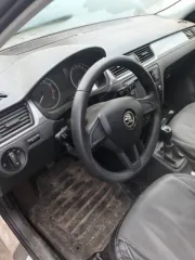 Skoda Rapid 2018 года, белый цвет, мощность 90 л.с., объем двигателя 1598 см³. VIN: XW8AG2NH5KK114050.