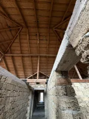 Незавершенное строительство 1059.6 м², котельная 80.7 м², участок 1433 м², Крым. Объекты по адресу: Республика Крым, Симферопольский район, пгт Николаевка, ул. Морская, д. 25. Незавершенное строительство (проектируемое назначение – нежилое здание, степень готовности – 40%) площадью 1059.6 кв. м…