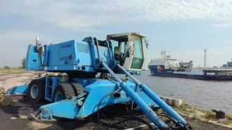 Terex Fuchs MHL 380 2003 погрузчик, ГРЗ 1293ХН47, частично разукомплектован: отсутствует двигатель, стрела.
