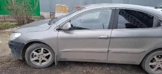 Легковой автомобиль Chery M11, 2012 г.в., г/н Е448КК761К, VIN LVVDB11B9CD197450, серого цвета, повреждения ЛКП на бампере, повреждена передняя правая дверь, на капоте небольшое пробитие, правое стекло заднего вида разбито, левая фара заднего хода (противотуманная) повреждена, на декоративной…