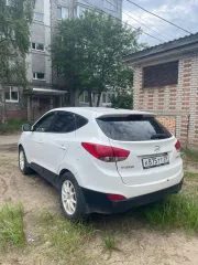 Hyundai ix35 2012 Легковой автомобиль марки: HYUNDAI, модель: ix35, год выпуска: 2012г., идентификационный номер (VIN): TMAJU81BBDJ370781 С лотом можно ознакомиться по месту его нахождения: Дзержинского пр-кт, дом 24, стр 3/1, предварительно согласовав время с Финансовым управляющим по тел…