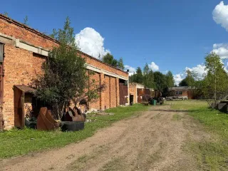 Теплая стоянка, КПП, Административное здание, КТП, Смоленская область, Симоновой, 110 696.8+30.1+587.7+266.9+366.4+630.3 кв.м Здания в Смоленской обл. еще 1. Здание нежилое: Теплая стоянка 25 мест площадью 696,8 кв.м., кадастровый номер 67:06:0010166:129, расположенное по адресу: Смоленская…