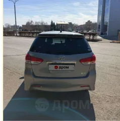 Toyota Wish 2010 года выпуска, номер кузова ZGE200077648. Автомобиль находится в залоге.