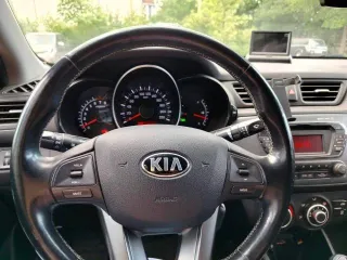 Toyota Camry 2018 года выпуска.