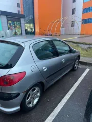 Peugeot 206 2004 года выпуска, идентификационный номер VF32AKFWR44204179