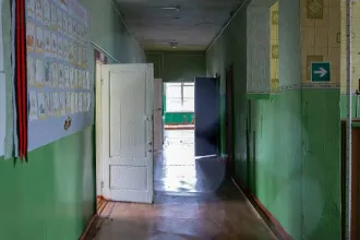 Имущественный комплекс школа, котельная, 2 уборные, земельный участок 1,5 га, Липецкая обл., Усманский р-н, с. Пластинки Имущественный комплекс в составе которого 4 объекта недвижимости и земельный участок, расположенный по адресу: Липецкая область, Усманский район, с. Пластинки, ул. Центральная…