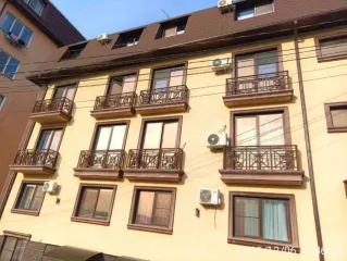 Дом 142,3 кв.м. и земельный участок 498 кв.м. в Сочи. Жилой дом площадью 142,3 кв. м с кадастровым номером 23:49:0205006:1532, находящийся по адресу: Краснодарский край, г. Сочи, Центральный район, ул. Пластунская, д. 154/2 с земельным участком, категория земель: земли населенных пунктов для ИЖС…