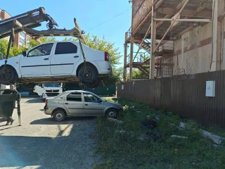 Renault Logan 2012 года, 75 лс, 170000 км, легковой автомобиль, марка: Renault Logan, год изготовления: 2012, цвет: белый, VIN: X7LLSRB2HCH542690, ПТС: 77HH856734, г/н: В304УВ147, рабочий объем двигателя, куб. см: 1,4 л, разрешенная максимальная масса 1535 кг, масса без нагрузки 975 кг