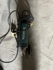 Ноутбуки разных марок, кассовый аппарат, мобильные телефоны разных марок 155к, электроинструмент 199к, цепочка из металла желтого цвета 224к, бензиновая пила неустановленной марки 280к, чемодан серо-зеленого цвета с элементами измерительных приборов, элементами питания, инструментами 117к, 353к…