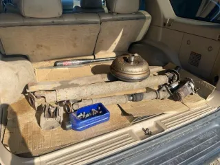 Nissan Pathfinder 2001 года, универсал, черный цвет, VIN JN8DR09Y91W610630.