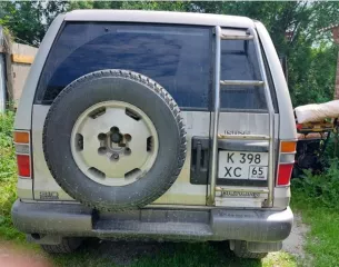 движимое имущество, принадлежащее кузьминой марине викторовне   легковой автомобиль, марка: isuzu, модель: bighorn, год изготовления: 1993, цвет: серый , vin: отсутствует , птс: 65нн091139, г/н: к398хс65, изготовитель  страна : japan, модель двигателя: 4jg2, тип двигателя: дизельный , двигатель №…