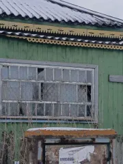 1/5 доли в жилом доме (кадастровый номер: 42:06:0101001:1839, площадь: 43,6 кв.м., местонахождение: Кемеровская область, Ленинск-Кузнецкий район, с. Красное, ул. Кирова, д.83) и 1/5 доли на земельный участок (кадастровый номер: 42:06:0101001:665, площадь: 1 576 кв.м., виды разрешенного…