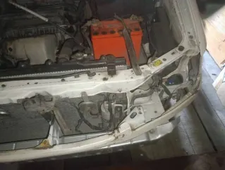 Toyota Ipsum 1997, 135 лс, 400000 км, АКПП, легковой автомобиль, марка: TOYOTA, модель: IPSUM, год изготовления: 1997, г/н: К654АУ154, отсутствуют фары, крышка капота, бампер, коробка передач в нерабочем состоянии, не на ходу