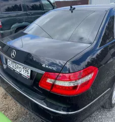 Лот №1 Транспортное средство Mercedes Benz E 300 4MATIC, идентификационный номер  VIN  WDD2120801A648031. Является предметом залога у ООО  Драйв Клик Банк .