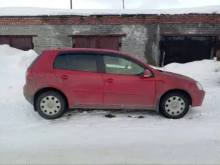Volkswagen Golf, VIN WVWZZZ1KZ8W335789, легковой автомобиль категории B, 2008 года выпуска. Двигатель BSE 649064, бензиновый, объем 1595 см³, мощность 102 л.с. (75 кВт), экологический класс четвертый. Кузов WVWZZZ1KZ8W335789, красный. Максимальная масса 1830 кг, масса без нагрузки 1173 кг…