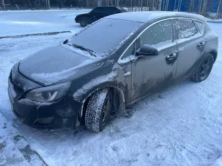 Opel Astra 2011 года выпуска, VIN XUFPE6DC3B3007122.