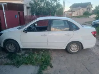 Lada Granta 2020, 87 лс, 99000 км, VIN XTA219070M0747795. Имущество находится в залоге у НАО ПКО «Первое клиентское бюро».