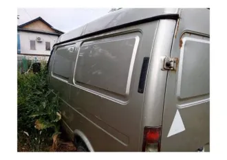 ГАЗ 2752 Соболь 2005 года, цвет антика. VIN X9627520050414197, ПТС 64 РВ 039146, госномер М127СН58. Двигатель бензиновый, модель 40522А, номер 53055776, мощность 140 л.с. (103 кВт). Разрешенная максимальная масса 2800 кг, масса без нагрузки 1970 кг.