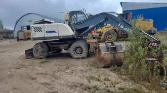 Экскаватор ЕК-14-20, 2014 г., заводской № (рамы) 0196(6), ГРЗ ММ783149. Местонахождение: Респ. Саха (Якутия), г. Олекминск, с. Авиапорт, ул. Кузьмина, д. 2.