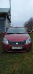 Renault Sandero 2011 года, 102 л.с. Пробег 179 000 км. Аккумулятор в неисправном состоянии. После замены масляного насоса появился стук в двигателе. Общее состояние на ходу требует уточнения при осмотре.