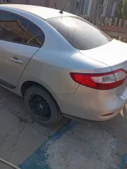 Renault Fluence 2010 года, 106 л.с., пробег 456 895 км. VIN: VF1LZBR0544165647.