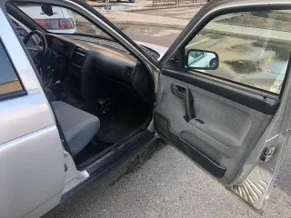 ВАЗ 2111, 2008 года, 89 л.с., пробег 164509 км. Легковой автомобиль, марка: LADA, модель: 211140, год изготовления: 2008, VIN: XTA211140903009279. Автомобиль на ходу. Имеющиеся повреждения: трещины и сколы на лобовом стекле, вмятина на задней левой двери и крыле, ржавчина по всему днищу и на всех…