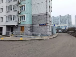 Нежилое помещение, назначение: нежилое, общая пл. 127,6 кв.м., кад.№ 77:05:0006004:24479, этаж 1. Адрес: г. Москва, вн.тер.г. муниципальный округ Чертаново Северное, шоссе Варшавское, дом 120, корпус 1, помещение 2/1.