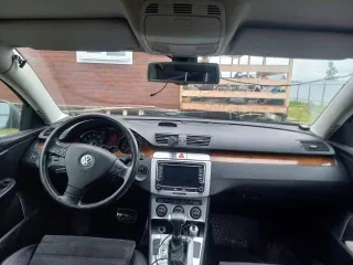 Volkswagen Passat 2008 года, идентификационный номер XW8ZZZ3CZ8G001579, номер кузова XW8ZZZ3CZ8G001579. Цвет кузова серый. Тип двигателя бензиновый, номер двигателя BZB 125153, рабочий объем 1798 см³, мощность 160 л.с. (118 кВт). Экологический класс четвертый. Тип транспортного средства легковой.