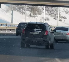 движимое имущество  легковой автомобиль  хажиной р.р. лот №1 легковой автомобиль, opel mokka, год выпуска 2013. г/н р990кс102, цвет: черный, мощность двигателя: 103  104,4 , vin  xuujc7d51e0002048. принадлежит на праве собственности супругу должника хажину альберту фаритовичу, находится в…